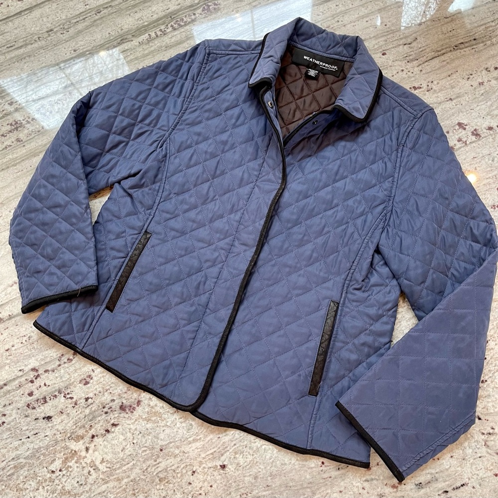 Weatherproof garment co. Blue quilted jacket size Med.